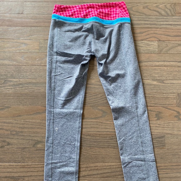 Ivivva by Lululemon Girls Leggings, Size 12 - Picture 3 of 5